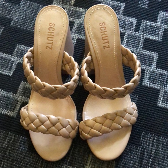 Schutz Shoes Schutz Cream leather, braided.Sandals - Picture 3 of 7